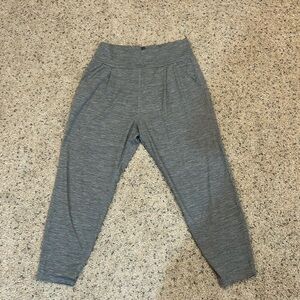 Vuori Size Large Gray Harem Joggers